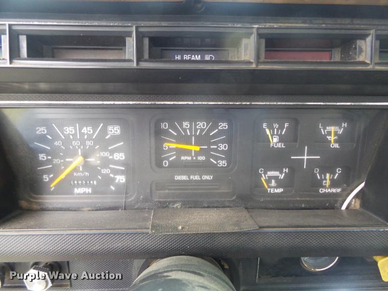 image for item DB6449 1987 Ford F700 service truck