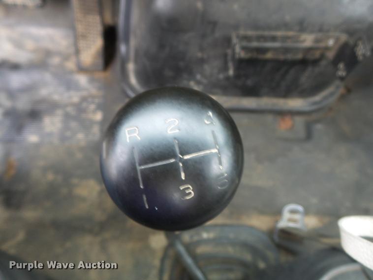 image for item DB6449 1987 Ford F700 service truck