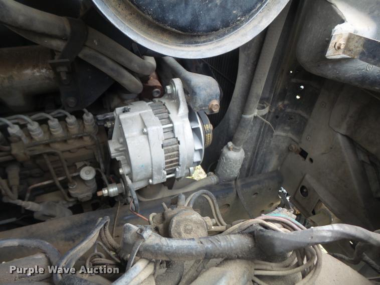 image for item DB6449 1987 Ford F700 service truck