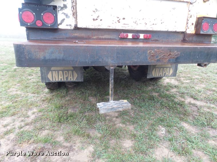 image for item DB6449 1987 Ford F700 service truck