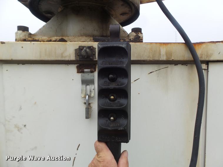 image for item DB6449 1987 Ford F700 service truck