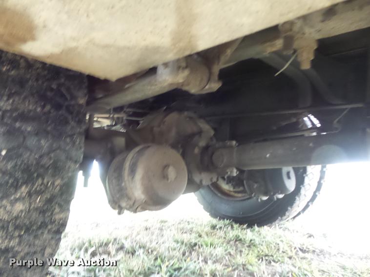 image for item DB6449 1987 Ford F700 service truck