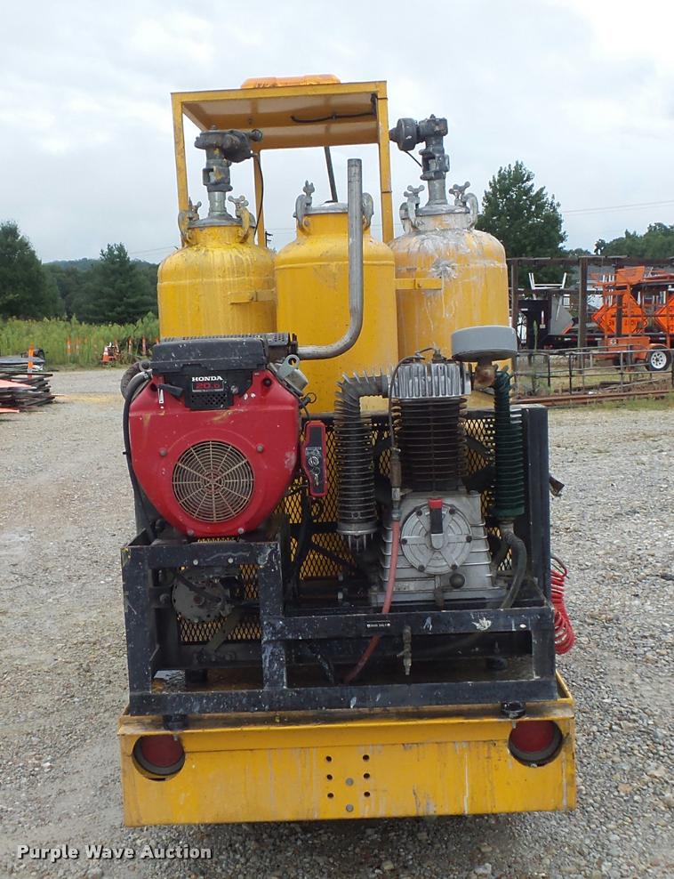 image for item DB6476 Kelly-Creswell WV50-AG paint striping machine