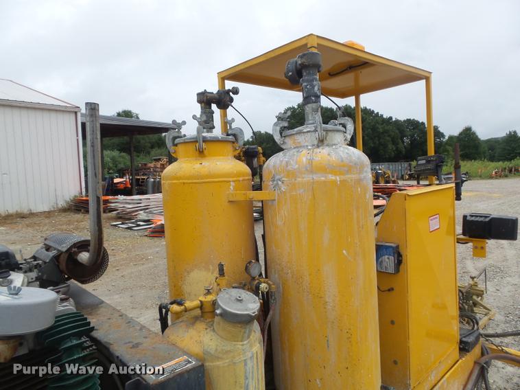 image for item DB6476 Kelly-Creswell WV50-AG paint striping machine