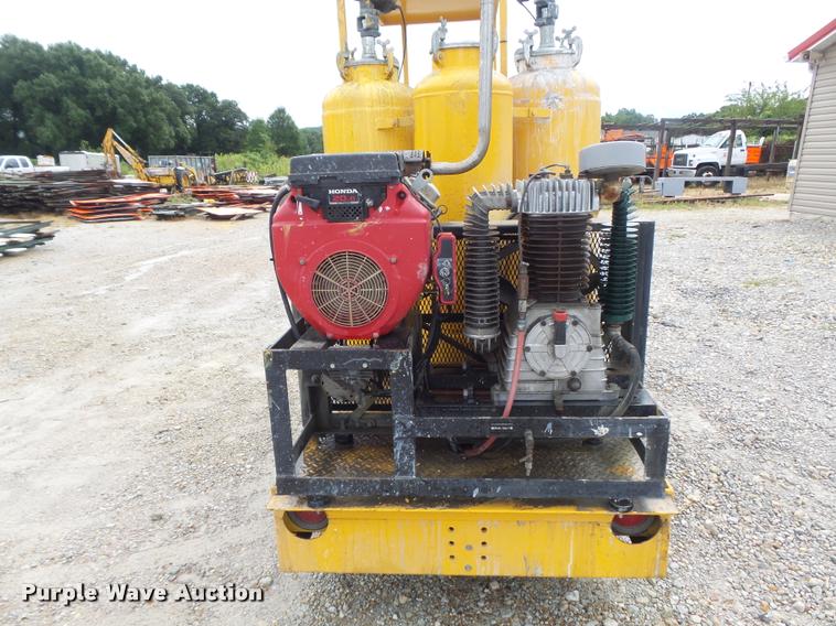 image for item DB6476 Kelly-Creswell WV50-AG paint striping machine