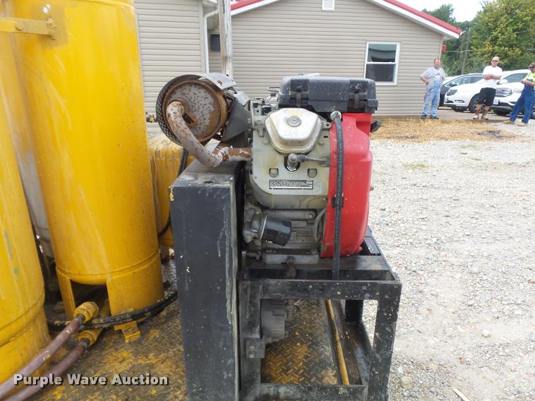 image for item DB6476 Kelly-Creswell WV50-AG paint striping machine