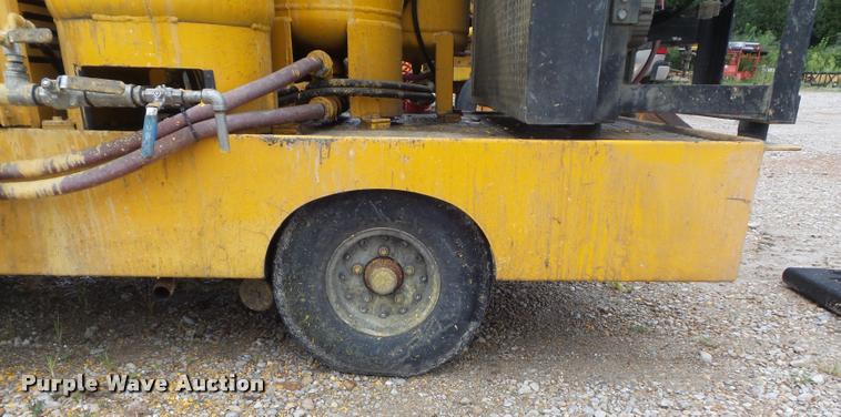 image for item DB6476 Kelly-Creswell WV50-AG paint striping machine