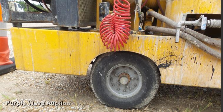 image for item DB6476 Kelly-Creswell WV50-AG paint striping machine