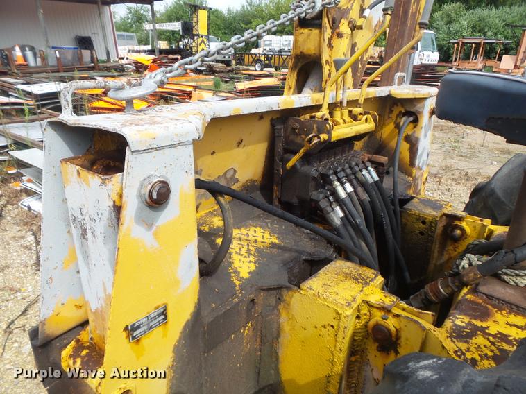 image for item DB6477 John Deere 2010 industrial tractor backhoe