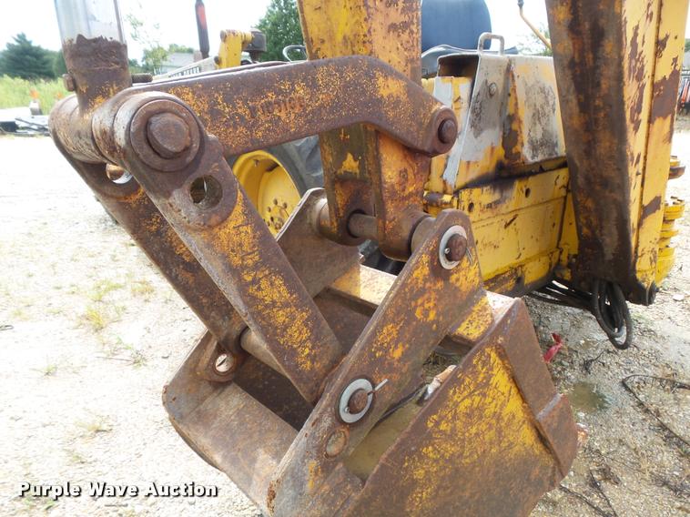 image for item DB6477 John Deere 2010 industrial tractor backhoe