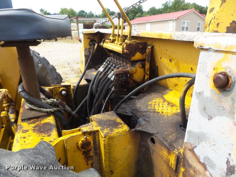 image for item DB6477 John Deere 2010 industrial tractor backhoe