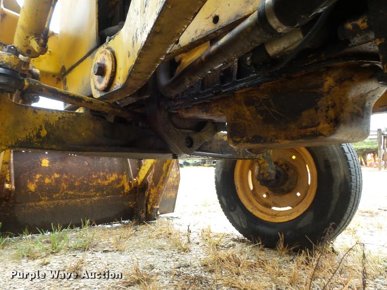 image for item DB6477 John Deere 2010 industrial tractor backhoe