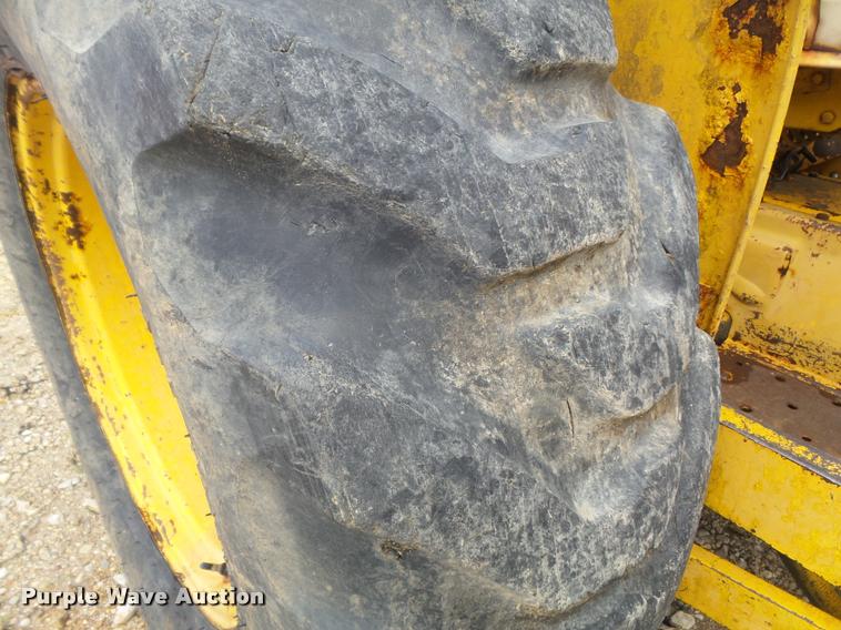 image for item DB6477 John Deere 2010 industrial tractor backhoe