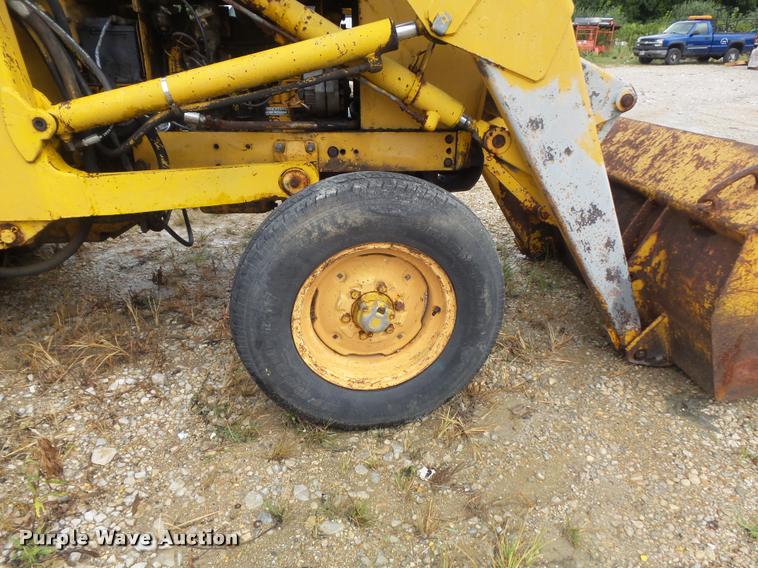 image for item DB6477 John Deere 2010 industrial tractor backhoe