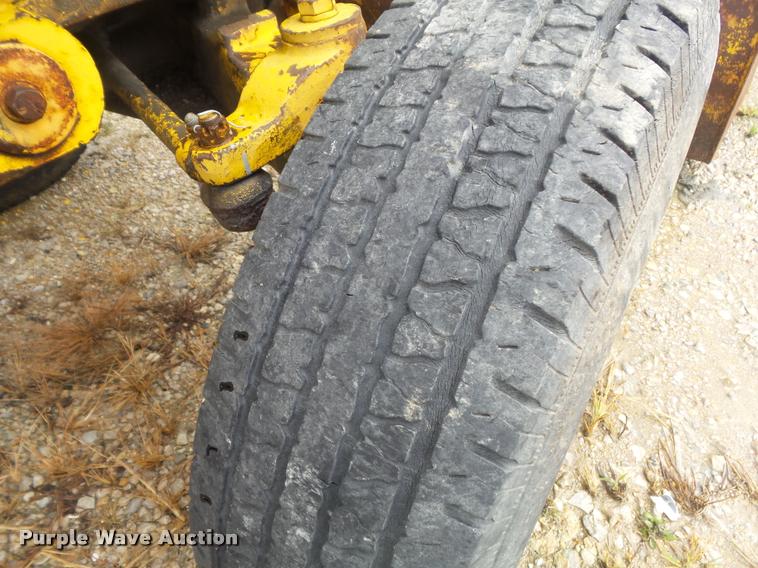 image for item DB6477 John Deere 2010 industrial tractor backhoe