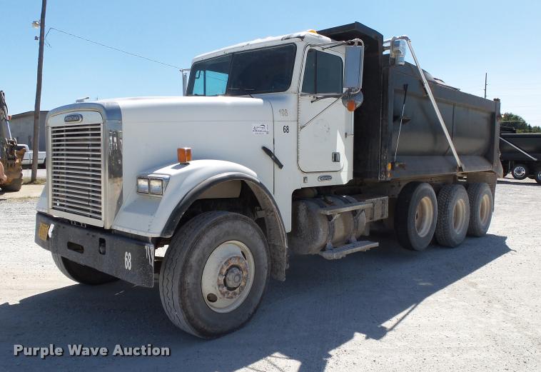 image for item DB7399 2004 Freightliner FLD120 SD dump truck