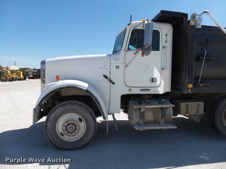 image for item DB7399 2004 Freightliner FLD120 SD dump truck