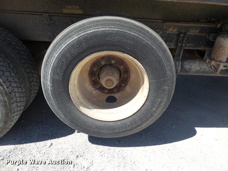 image for item DB7399 2004 Freightliner FLD120 SD dump truck