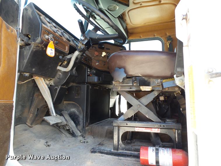 image for item DB7399 2004 Freightliner FLD120 SD dump truck