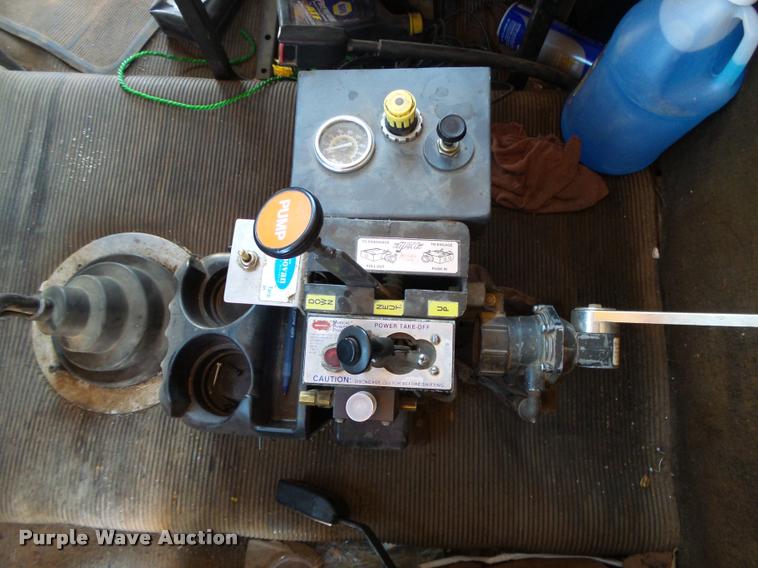 image for item DB7399 2004 Freightliner FLD120 SD dump truck