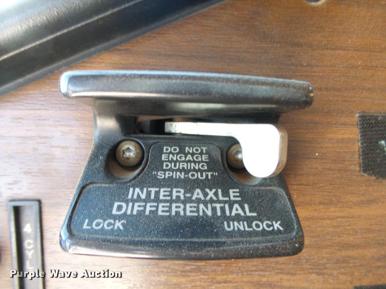 image for item DB7399 2004 Freightliner FLD120 SD dump truck