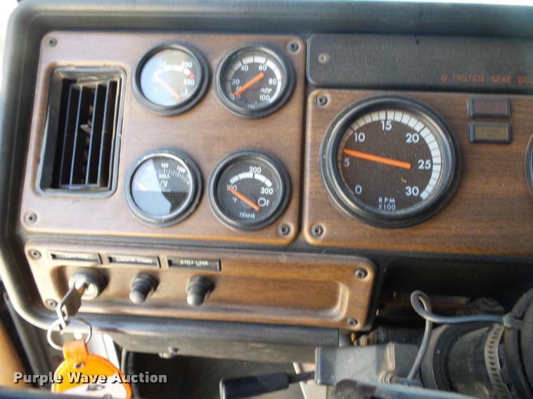 image for item DB7399 2004 Freightliner FLD120 SD dump truck