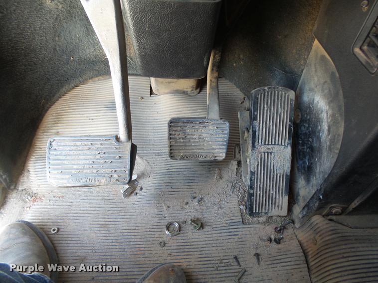 image for item DB7399 2004 Freightliner FLD120 SD dump truck