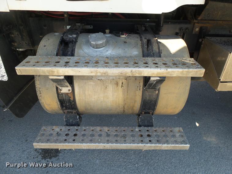 image for item DB7400 2004 Freightliner FLD120 SD dump truck