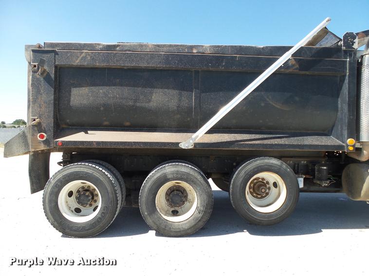 image for item DB7400 2004 Freightliner FLD120 SD dump truck