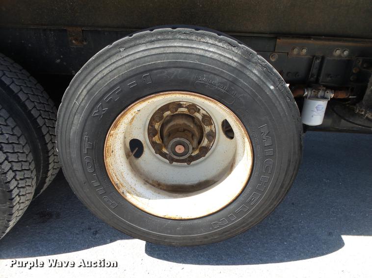 image for item DB7400 2004 Freightliner FLD120 SD dump truck