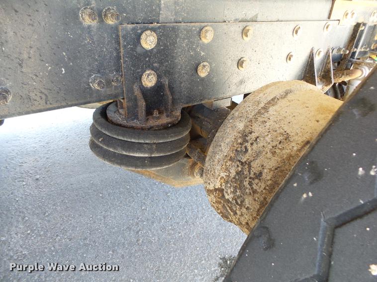 image for item DB7400 2004 Freightliner FLD120 SD dump truck