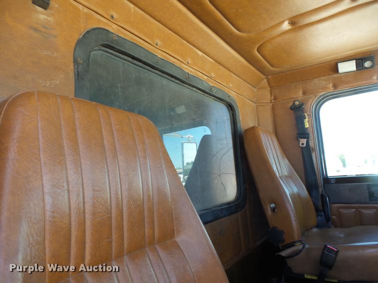 image for item DB7400 2004 Freightliner FLD120 SD dump truck