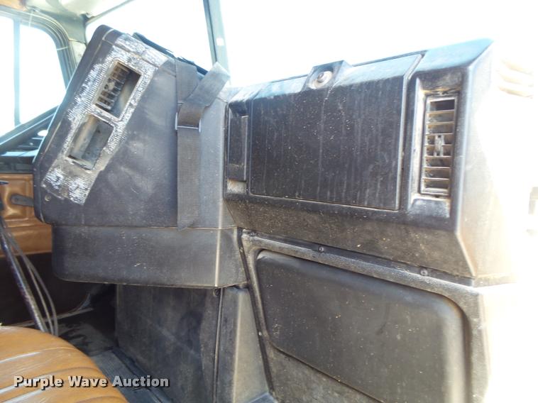 image for item DB7400 2004 Freightliner FLD120 SD dump truck