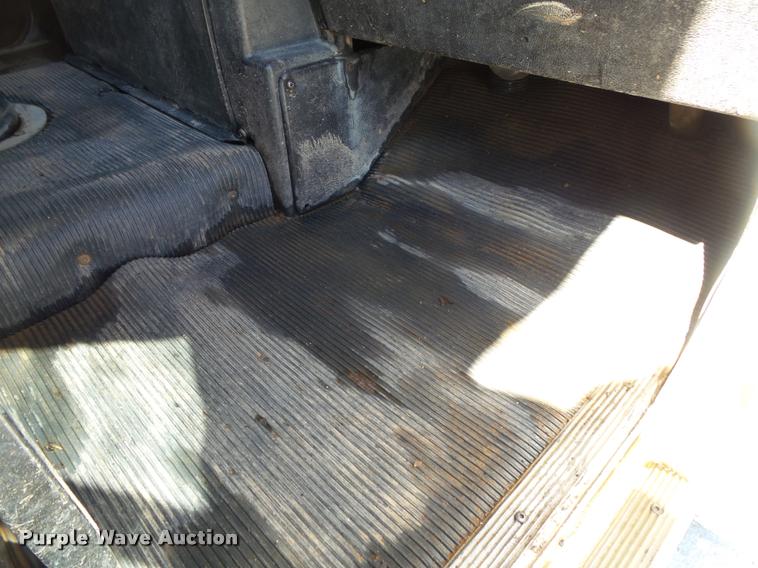 image for item DB7400 2004 Freightliner FLD120 SD dump truck