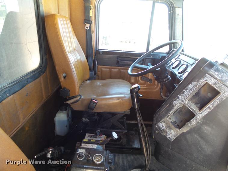 image for item DB7400 2004 Freightliner FLD120 SD dump truck