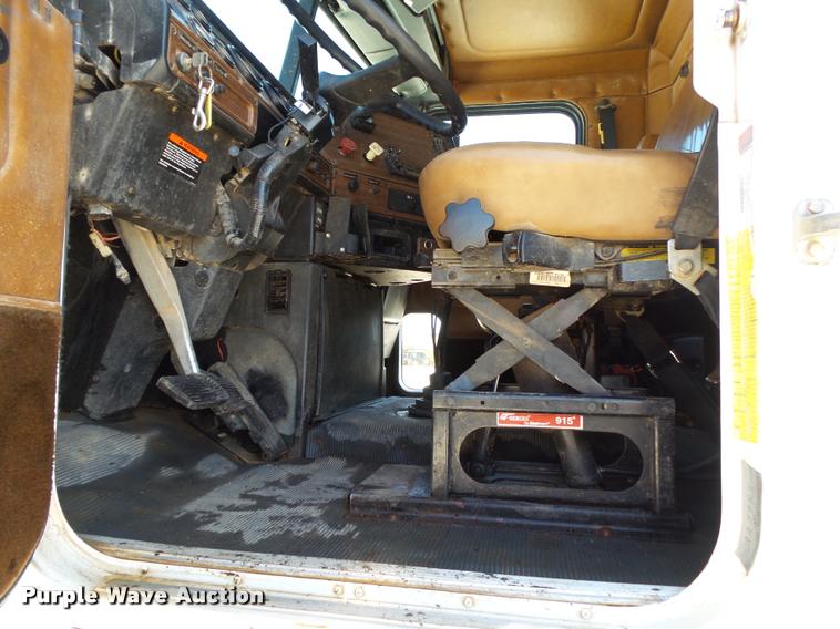 image for item DB7400 2004 Freightliner FLD120 SD dump truck