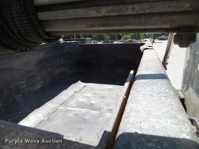 image for item DB7400 2004 Freightliner FLD120 SD dump truck