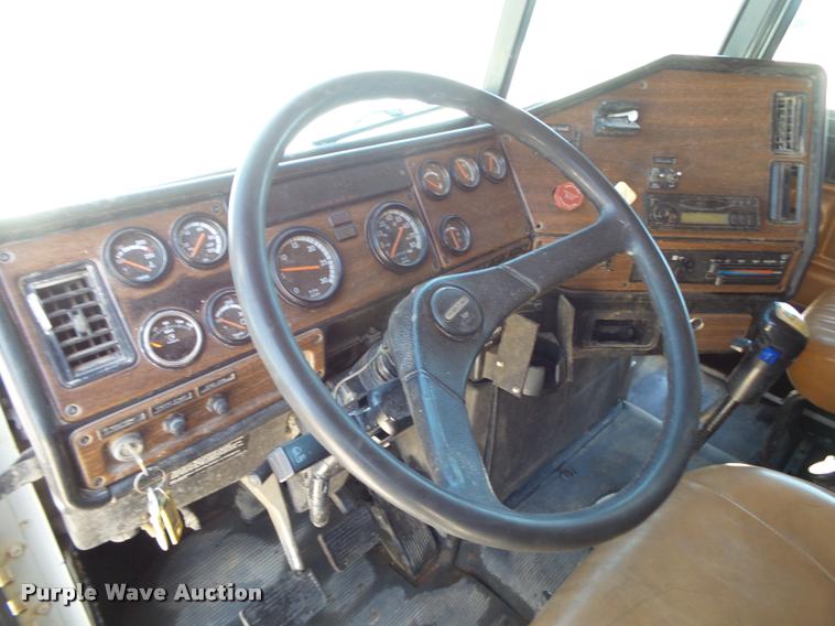 image for item DB7400 2004 Freightliner FLD120 SD dump truck