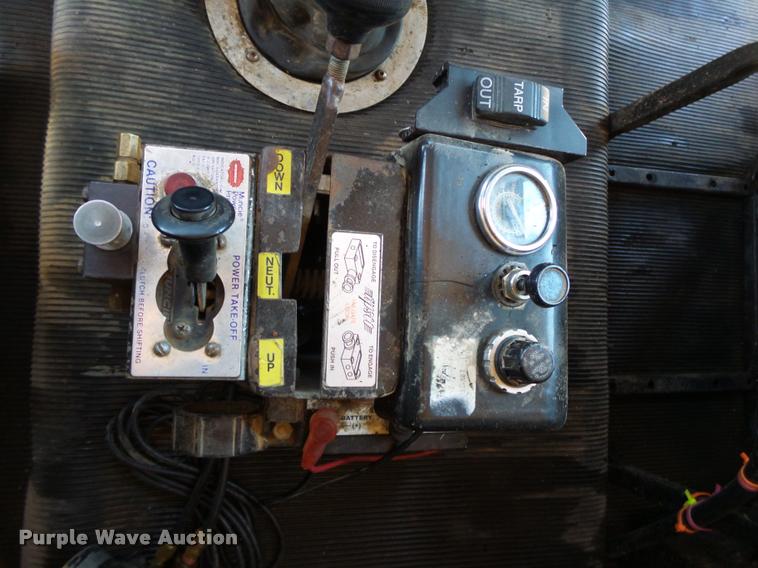 image for item DB7400 2004 Freightliner FLD120 SD dump truck