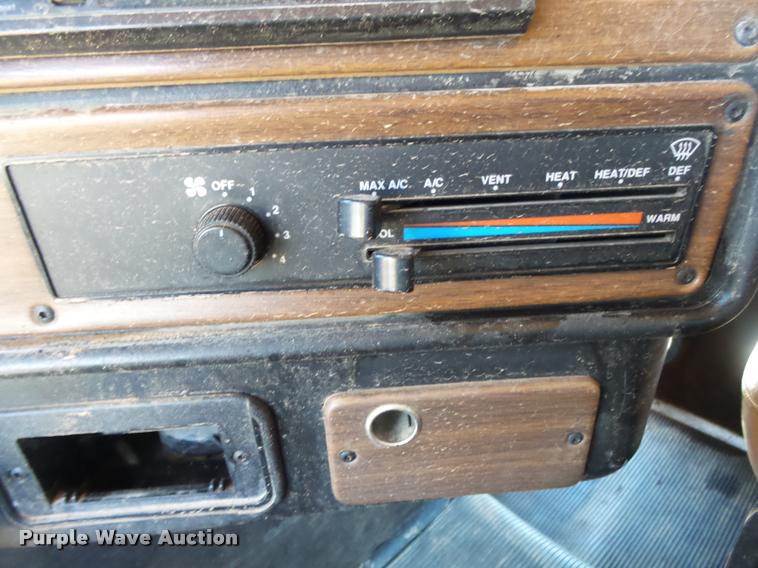 image for item DB7400 2004 Freightliner FLD120 SD dump truck