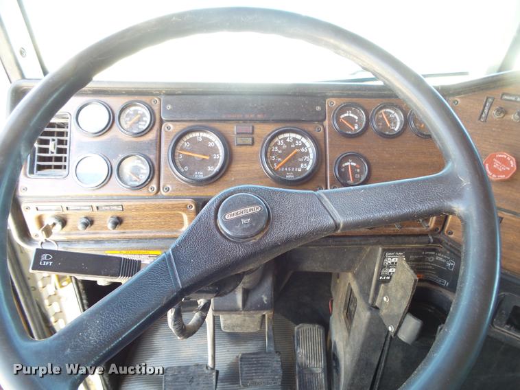 image for item DB7400 2004 Freightliner FLD120 SD dump truck