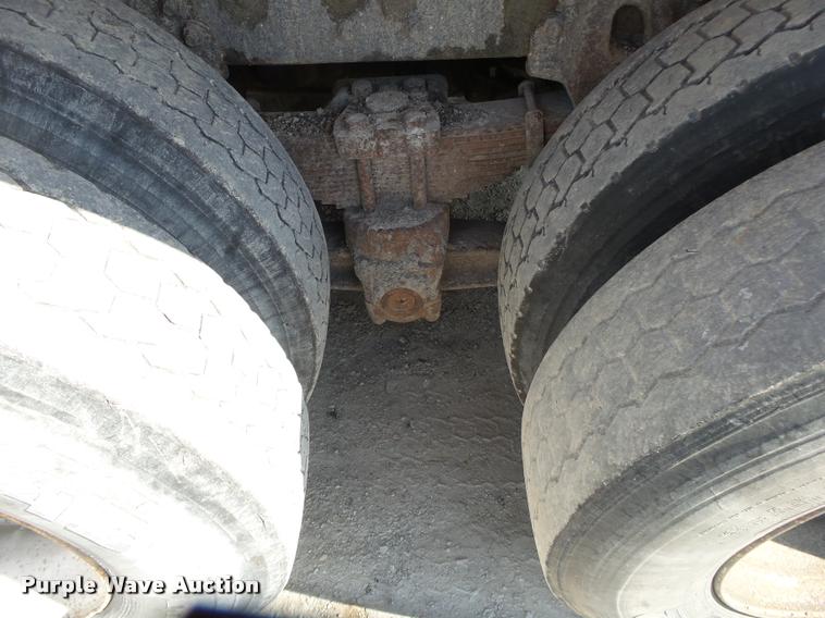 image for item DB7406 1998 Ford LT9501 Louisville 101 dump truck