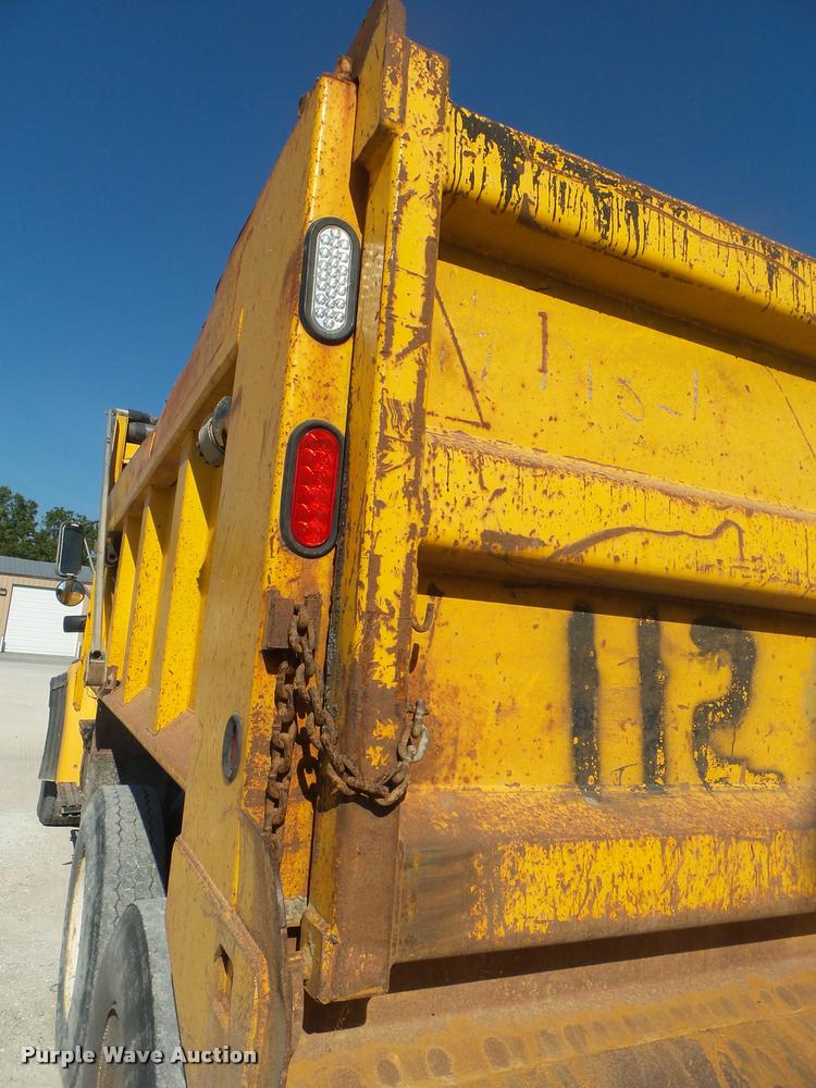 image for item DB7406 1998 Ford LT9501 Louisville 101 dump truck