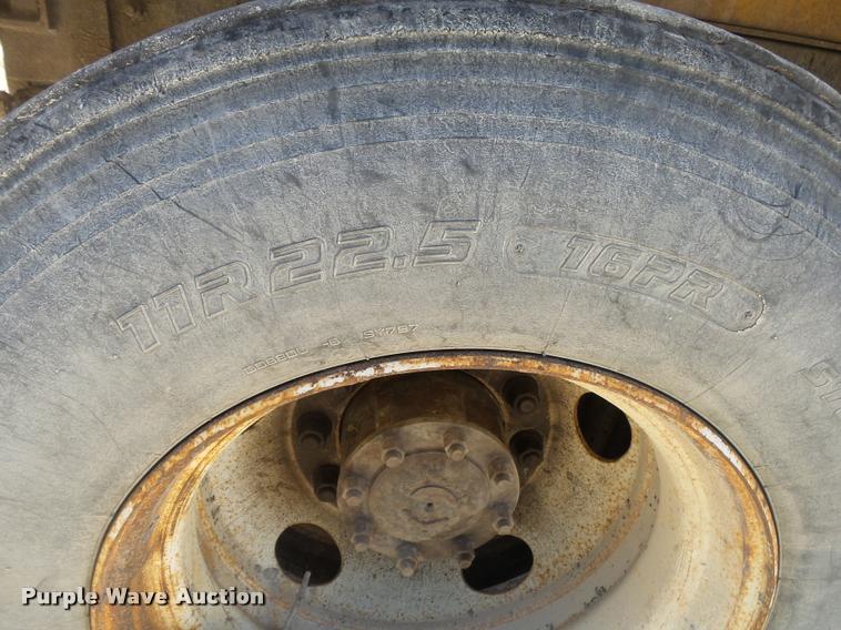 image for item DB7406 1998 Ford LT9501 Louisville 101 dump truck