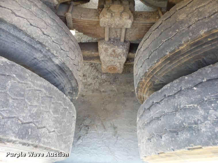 image for item DB7406 1998 Ford LT9501 Louisville 101 dump truck