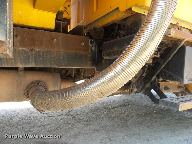 image for item DB7406 1998 Ford LT9501 Louisville 101 dump truck