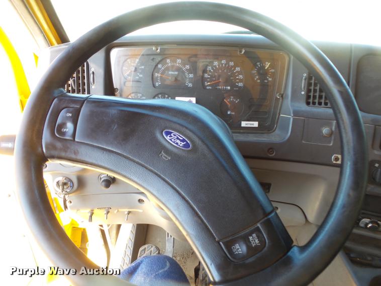 image for item DB7406 1998 Ford LT9501 Louisville 101 dump truck