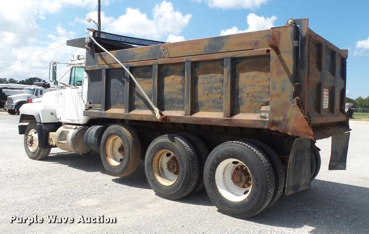 image for item DB7415 2001 Mack RD688S dump truck