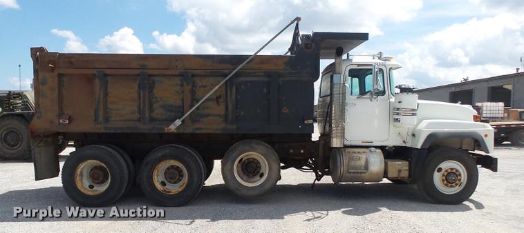 image for item DB7415 2001 Mack RD688S dump truck