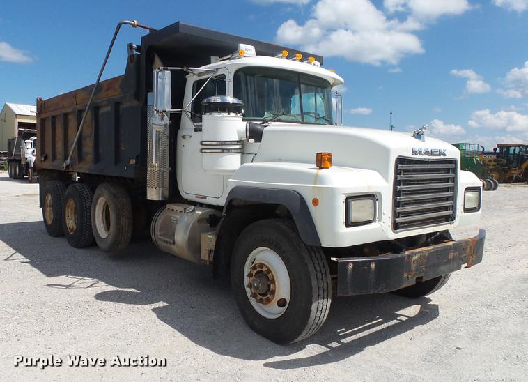 image for item DB7415 2001 Mack RD688S dump truck